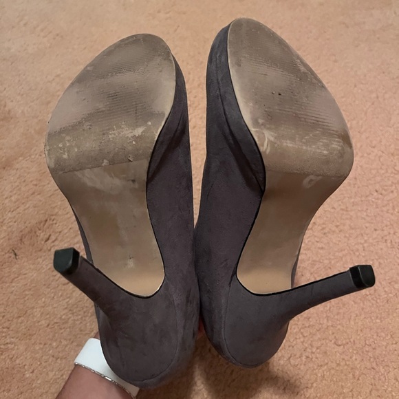 Women’s Apt 9 Gray Booties - Picture 3 of 4